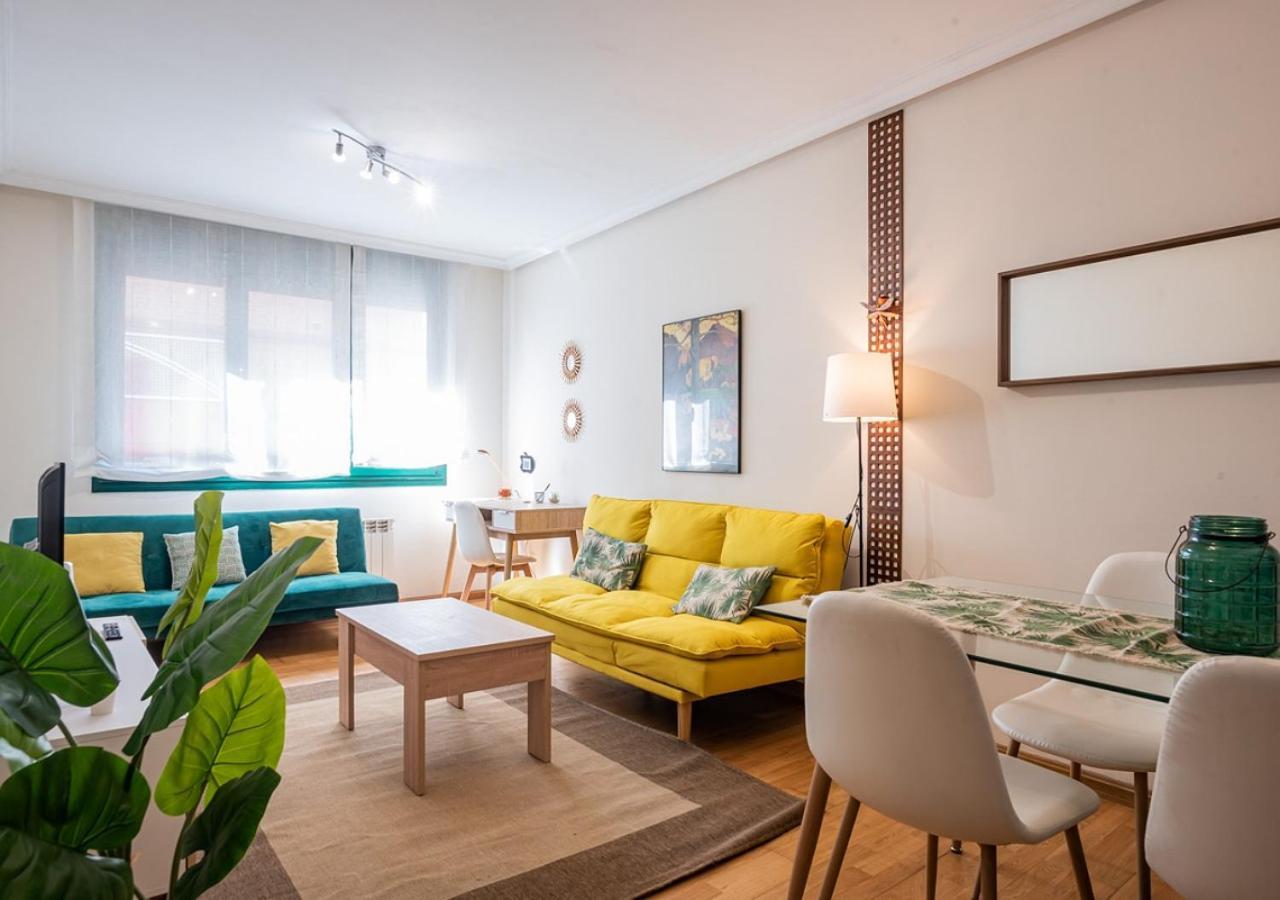 Apartamento Centrico Con Wifi Y Parking De Coche Tamano Medio Cangas de Onis Exterior photo