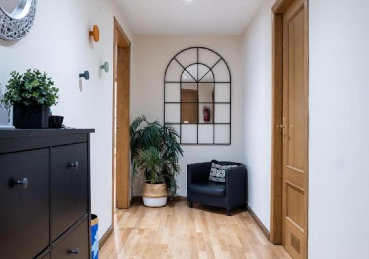 Apartamento Centrico Con Wifi Y Parking De Coche Tamano Medio Cangas de Onis Exterior photo
