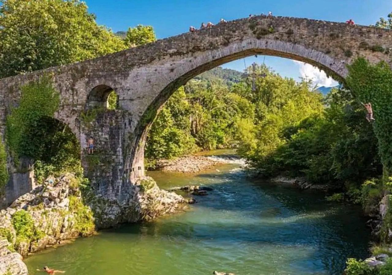 Apartamento Centrico Con Wifi Y Parking De Coche Tamano Medio Cangas de Onis Exterior photo