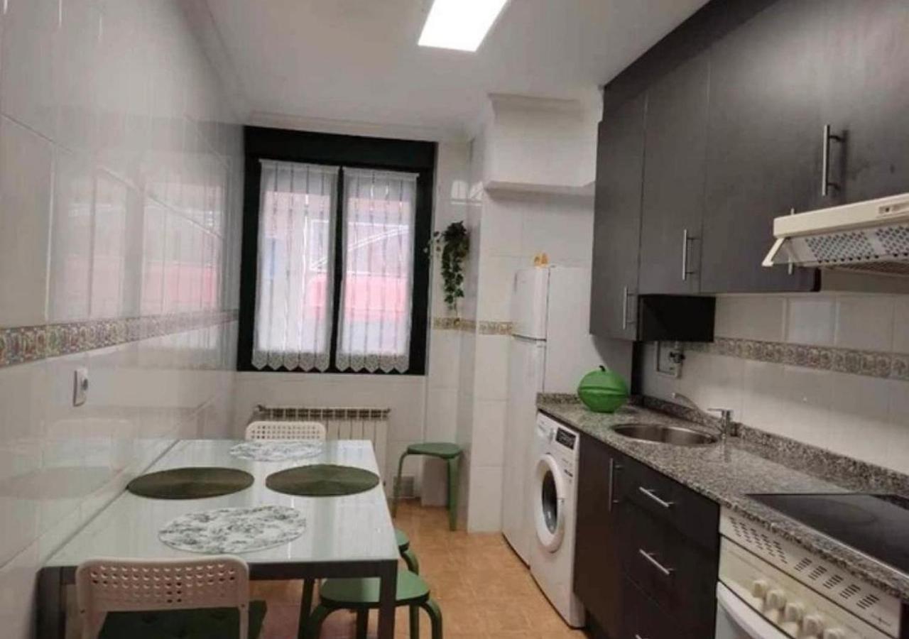 Apartamento Centrico Con Wifi Y Parking De Coche Tamano Medio Cangas de Onis Exterior photo