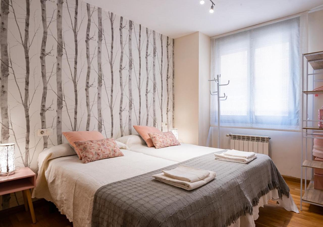 Apartamento Centrico Con Wifi Y Parking De Coche Tamano Medio Cangas de Onis Exterior photo