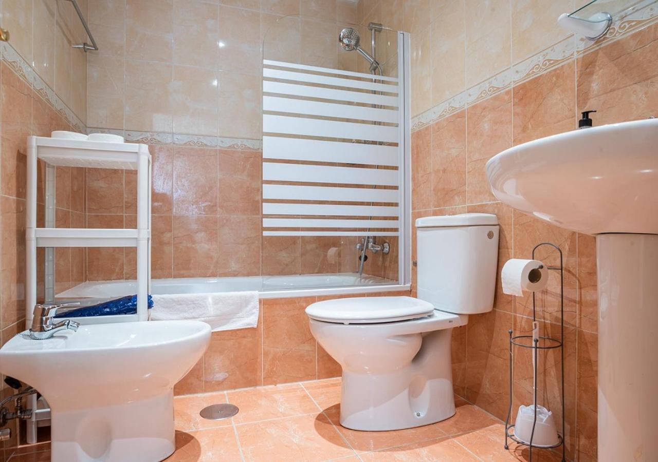 Apartamento Centrico Con Wifi Y Parking De Coche Tamano Medio Cangas de Onis Exterior photo